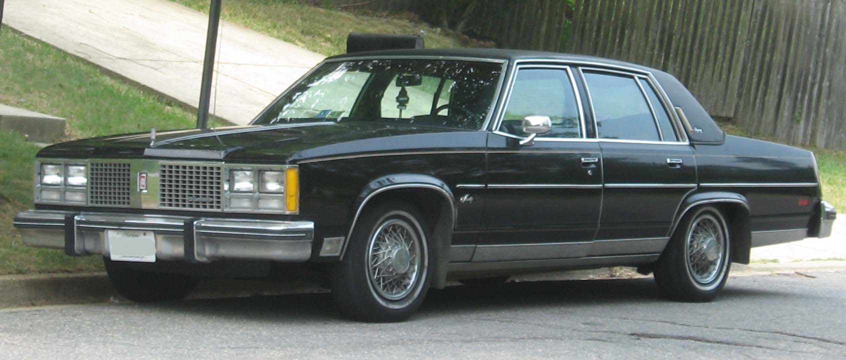 1978_Oldsmobile_98_Regency_sedan.jpg