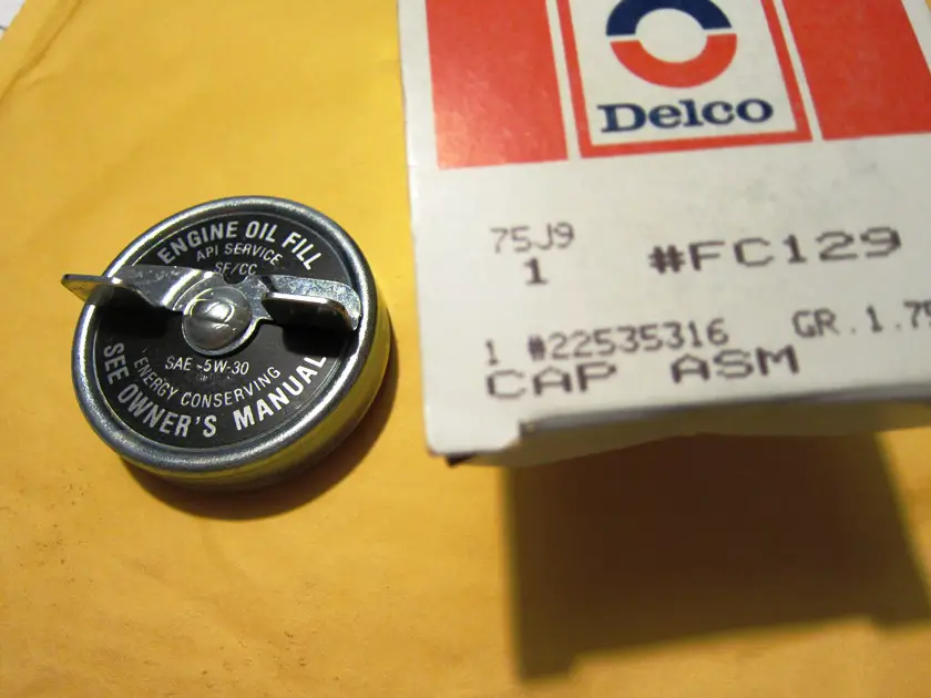 87 442 Oil Cap.JPG