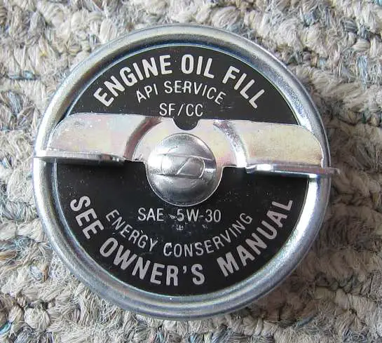 87-88 Olds V8 Oil Cap.JPG