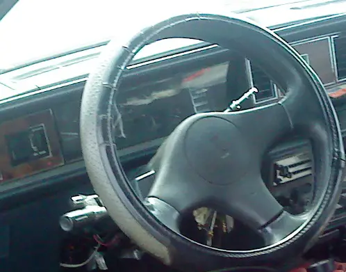 Achieva steering wheel 1.jpg