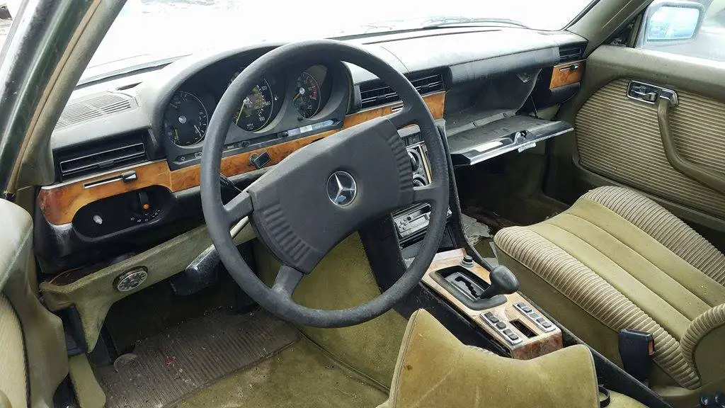 Benz693.jpg