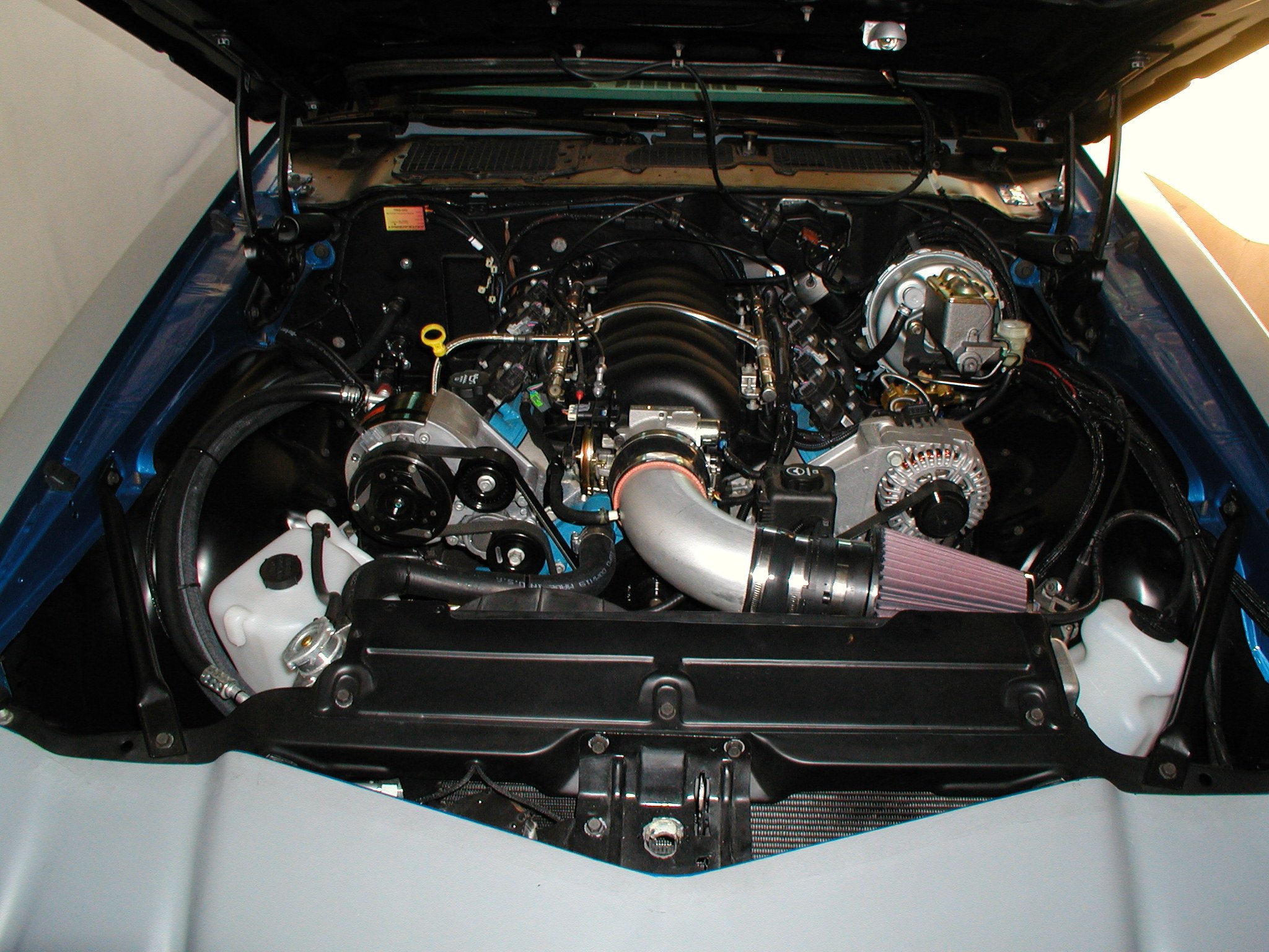 Camaro engine bay 3-14-2014 7.JPG