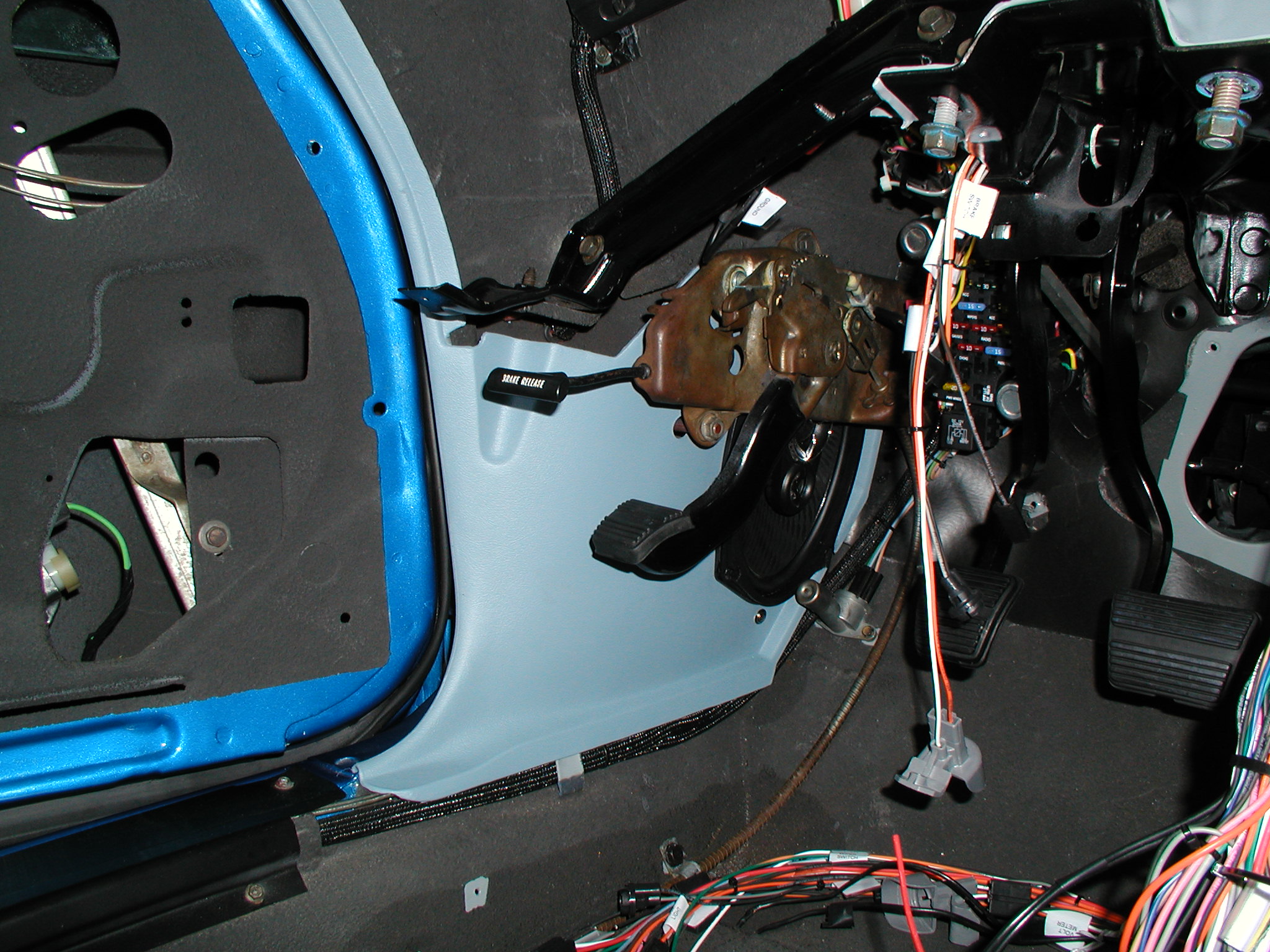 Driver kick panel with 6x9 speaker 1 5-17-2014.JPG