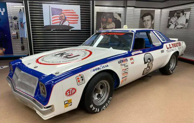Heritage-Museum-NASCAR Laguna.JPG