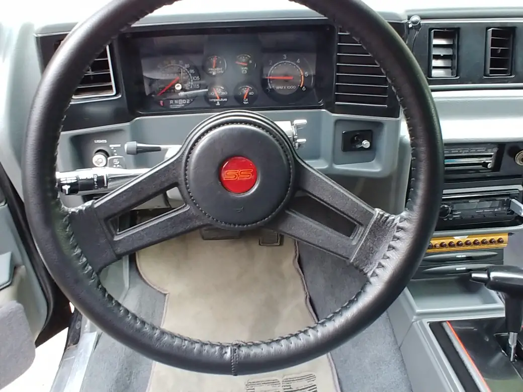 Interior-Steering Wheel.jpg