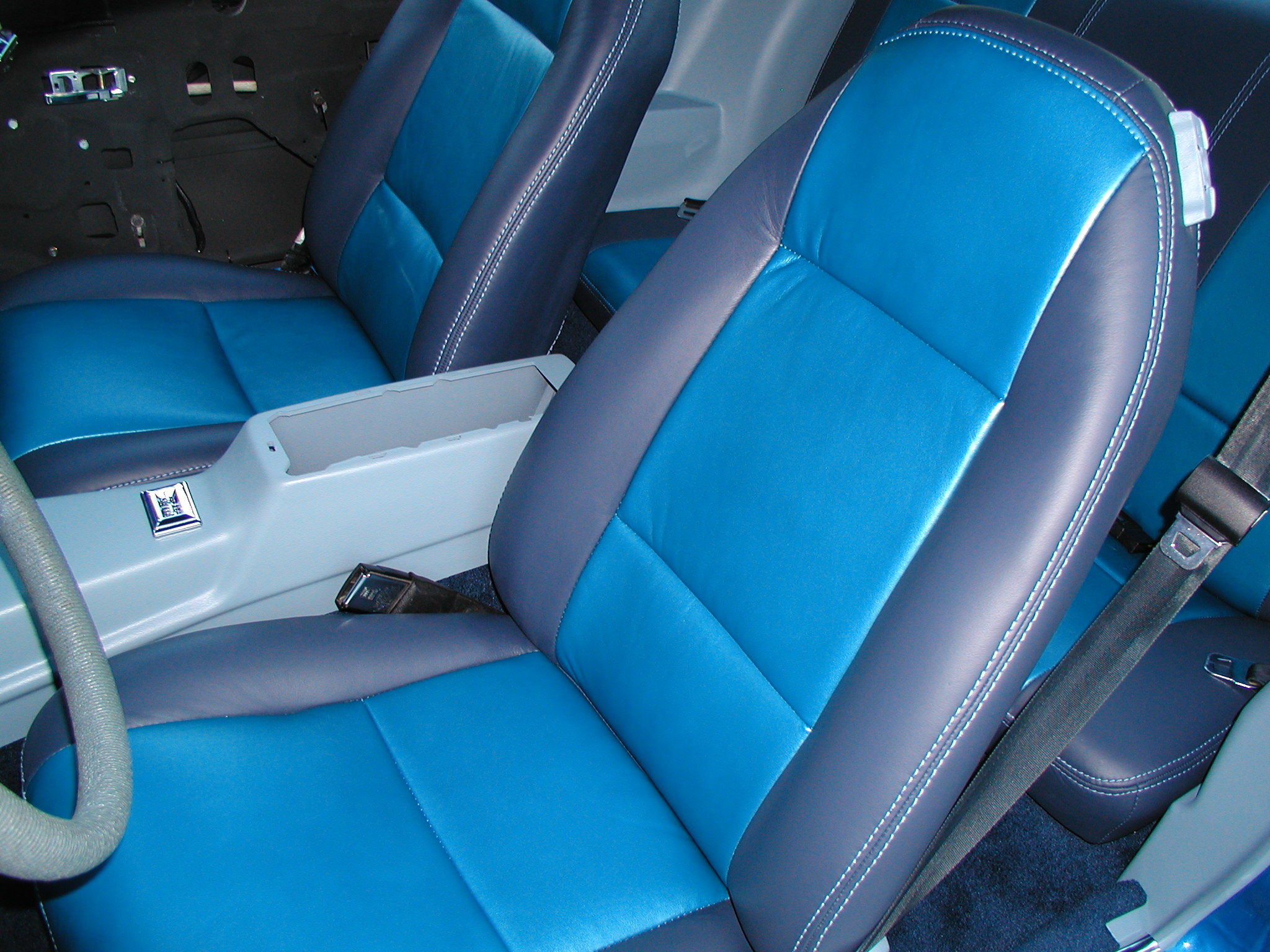 Seats rear plastic installed 6-4-2016 3.JPG