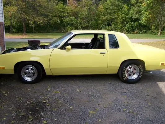 81 Cutlass.jpg