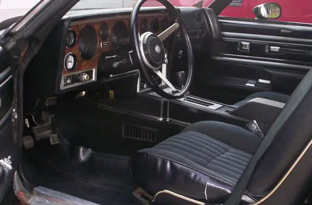 interior 1.jpg