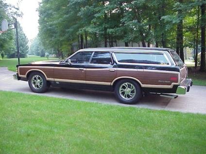 105925.1978.Ford.LTD.Country.Squire.4-Door.Station.Wagon.10.Pass.jpg