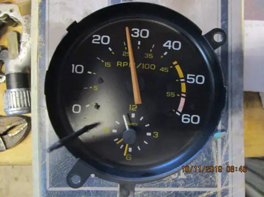 tachometer 003.JPG