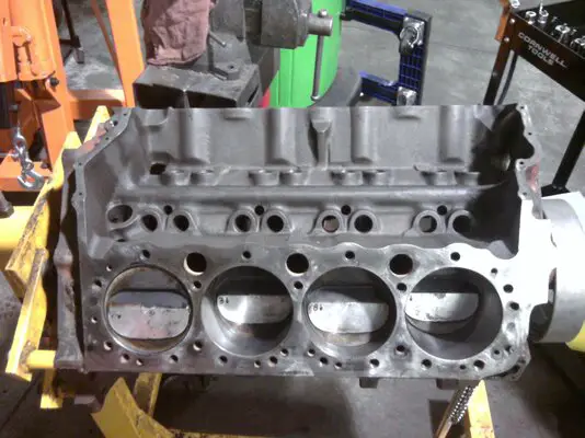 Installed Pistions, Bad Crank.jpg