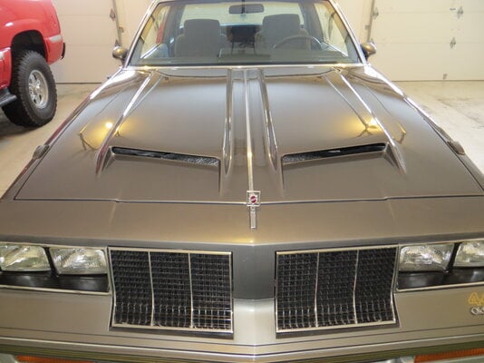 1985 cutlass 442 004.JPG