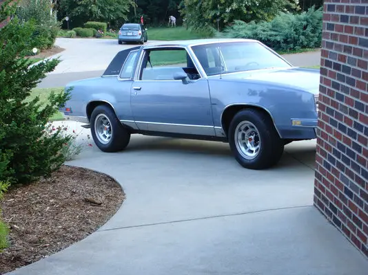 Cutlass with Wheels 003.jpg