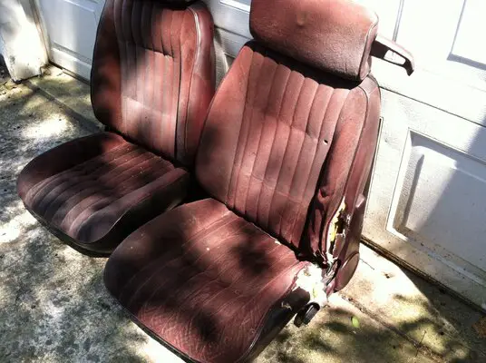 86 Monte Carlo SS Bucket seats.jpg