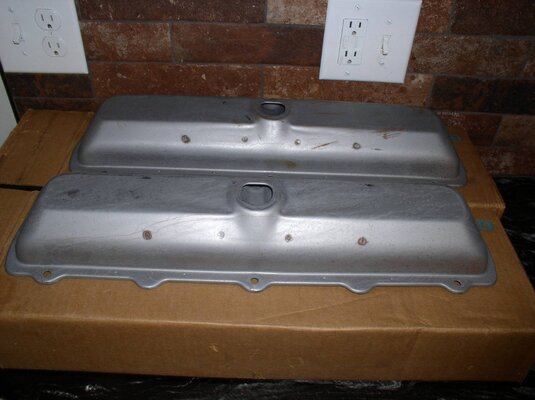 NOS Olds Valve Covers Oldsmobile 5 hole 003.JPG