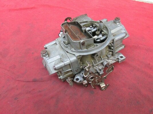 Holly 3310-2 carb 1.jpg