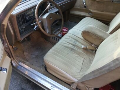 regal interior.jpg