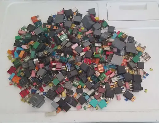 FUSES.jpg