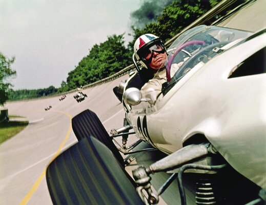 still-of-james-garner-in-grand-prix-(1966)-large-picture.jpg