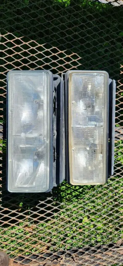 euroheadlightspair.jpg