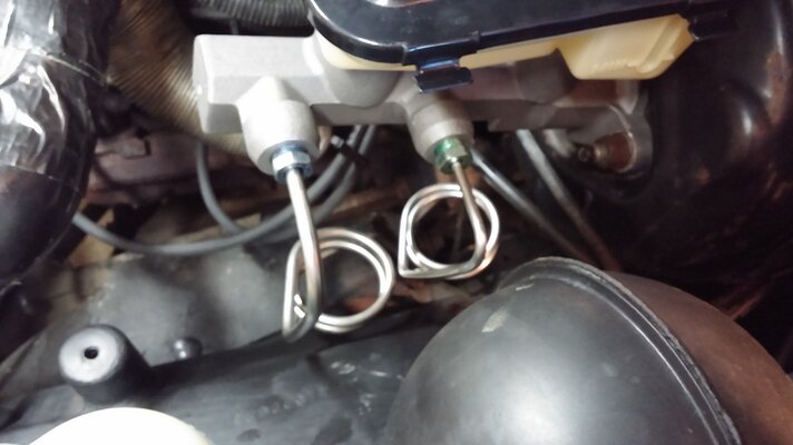 master cylinder.jpg