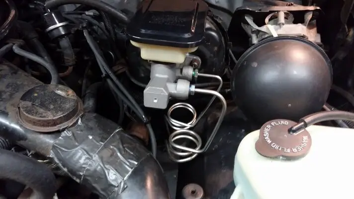 master cylinder1.jpg