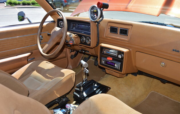 1980 MALIBU INTERIOR.JPG