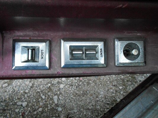 G-Body Power Vent Switch.jpg