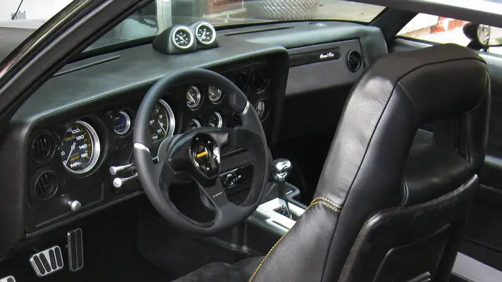 GP - Momo Steering Wheel.jpg