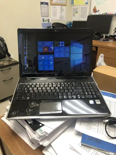 Laptop1.JPG