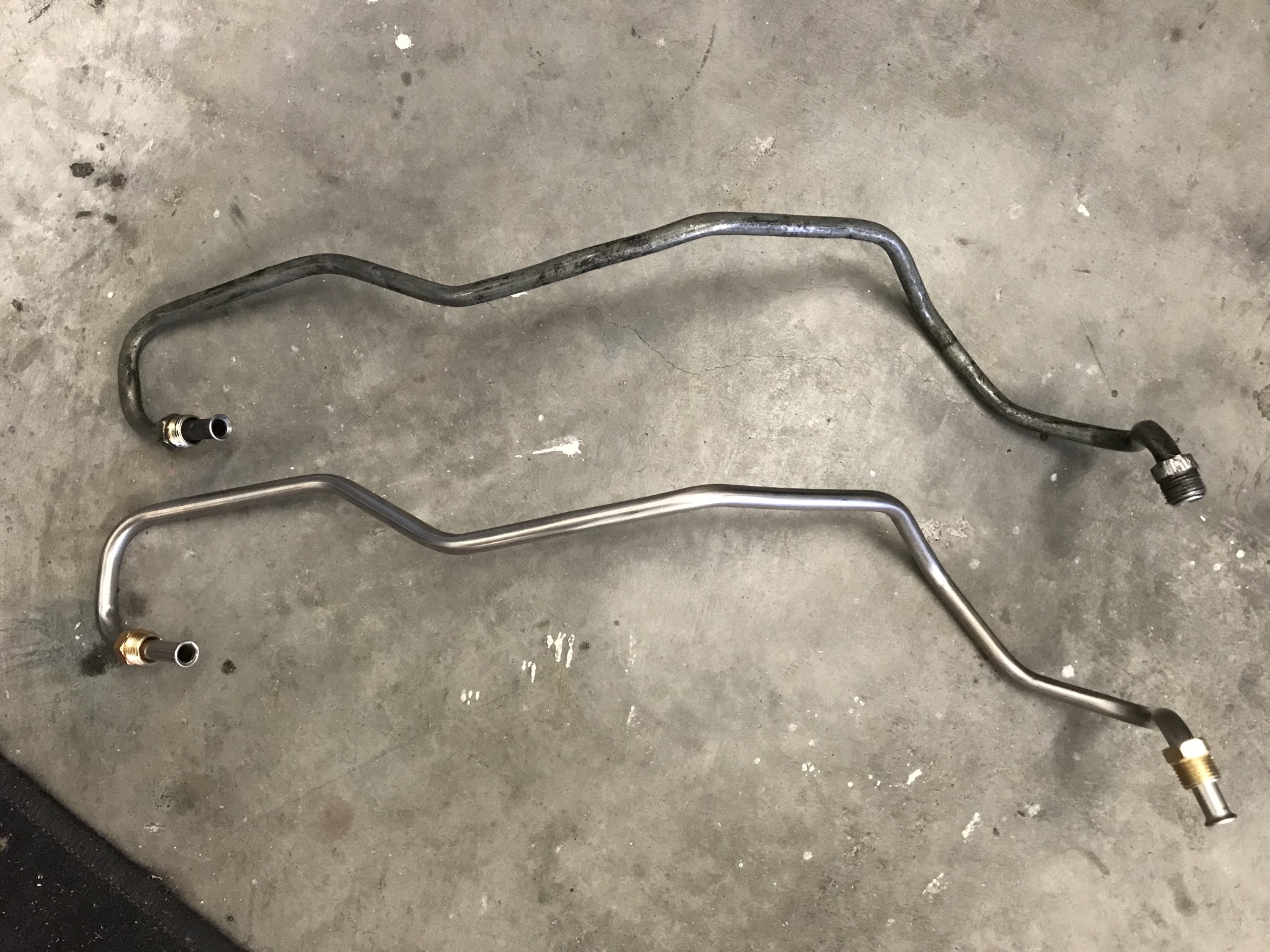 CaliWagon83’s New pump-to-carb fuel line from Inline Tube