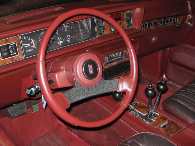 Maple vinyl Interior