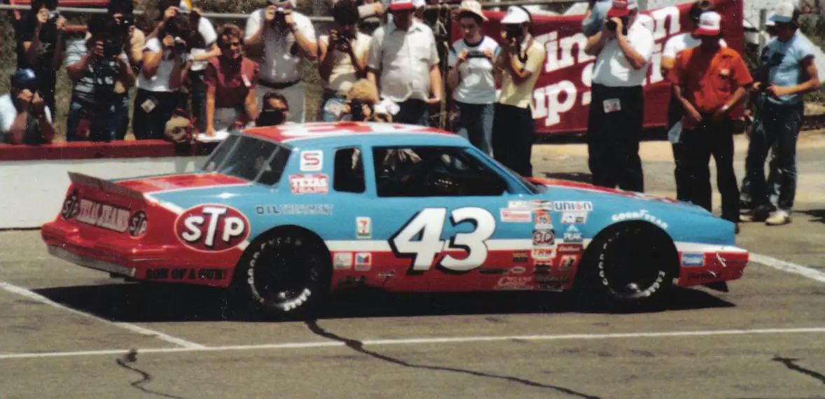 RichardPetty43racecar1983.jpg