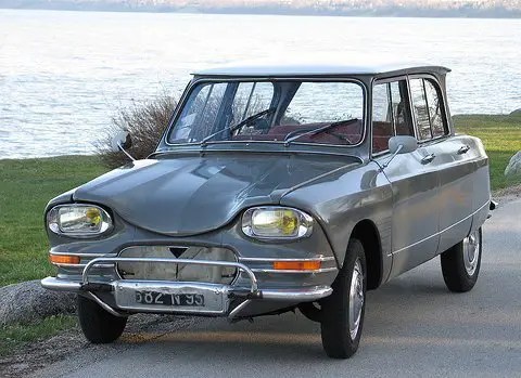 1965_Citroen_Ami_6_Berline_Sedan_Front_1.jpg