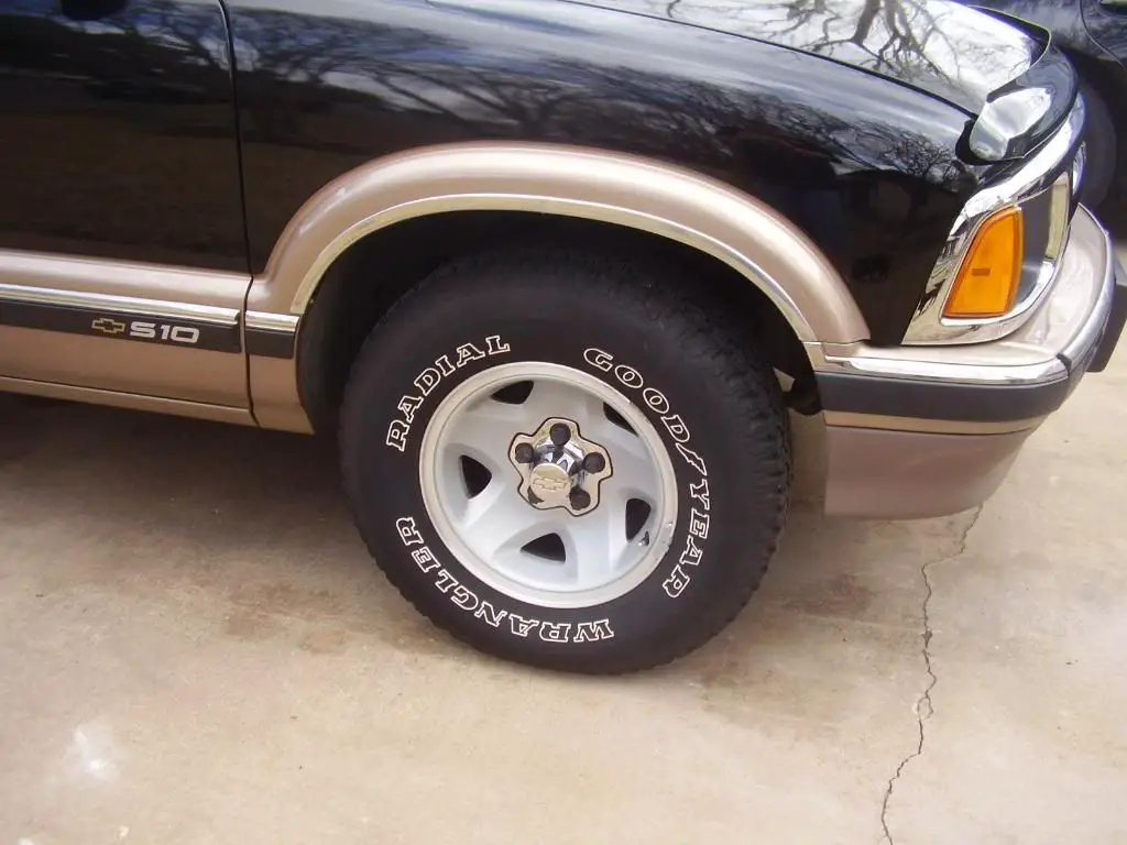 RedneckTires002.jpg