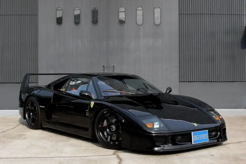 1991-Ferrari-F40-black-1.jpg