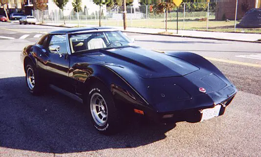 1976-black-corvette-coupe.jpg