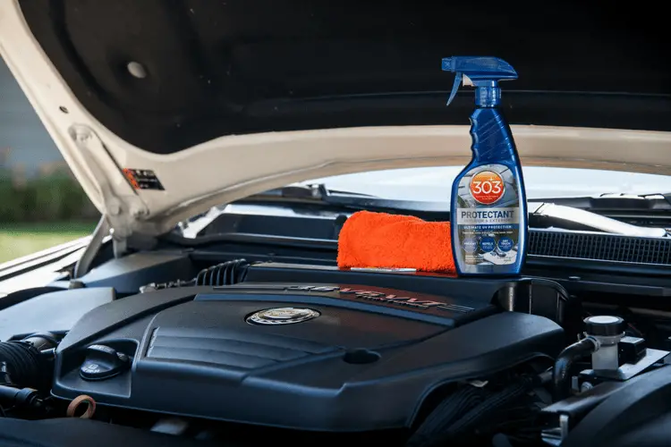 303-Protectant-Engine-Compartment-2-min-750x500.png