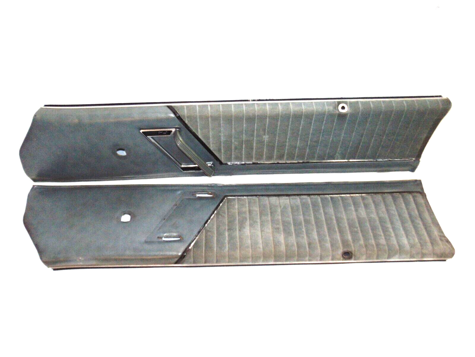 Upper door panels grey  Cutlass G body 78-88